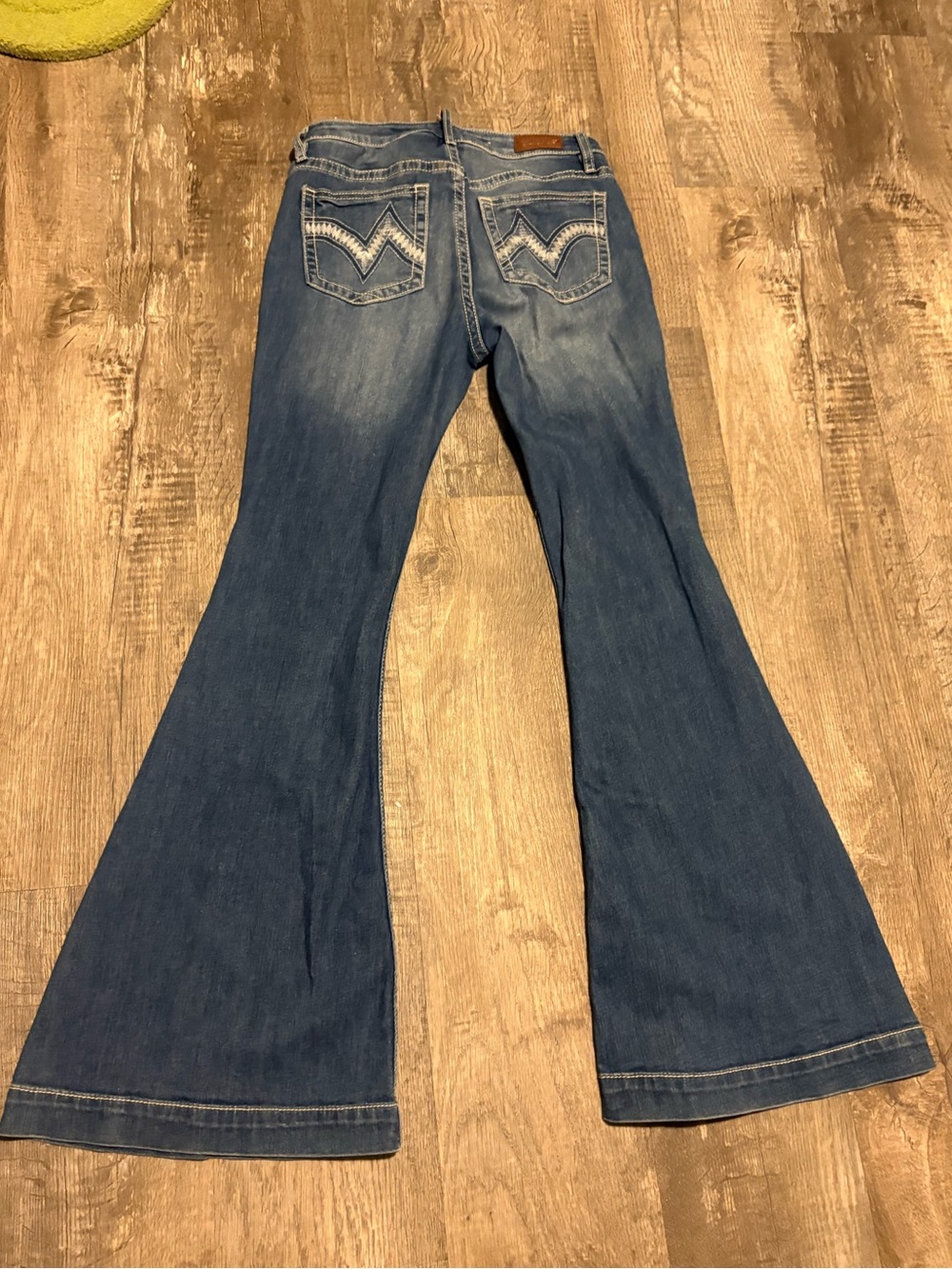 Flare Jeans - Picture 3 of 5